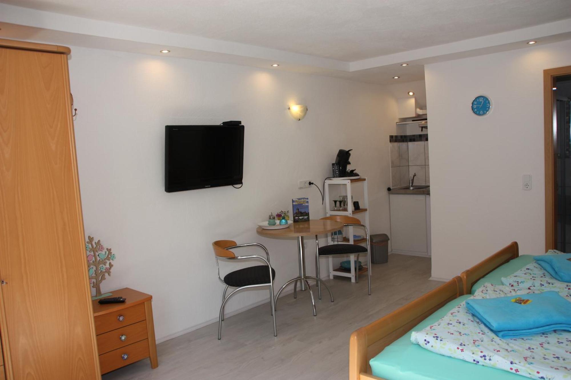 Pension Camping Schausten Cochem Exteriör bild