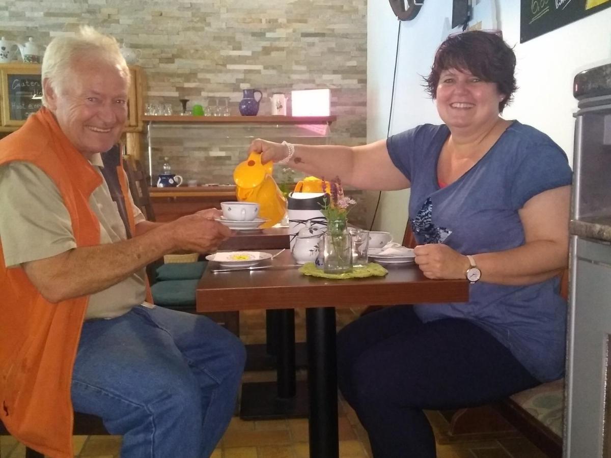 Pension Camping Schausten Cochem Exteriör bild
